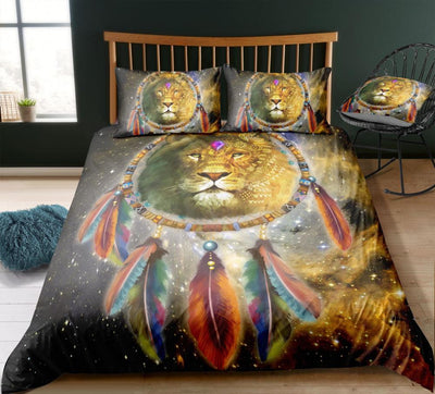 Bedding lion catches dream