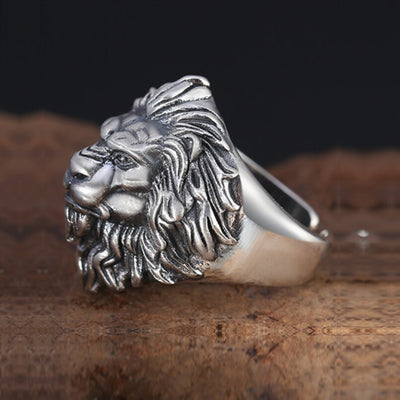ring in silver with a head of furious lion